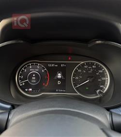 نيسان فيرسا